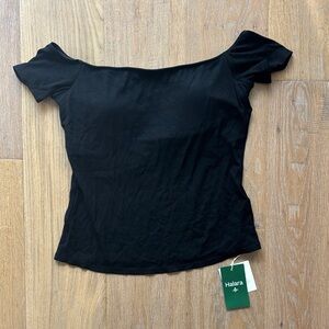 Halara Black Off-The-Shoulder Ribbed T-Shirt